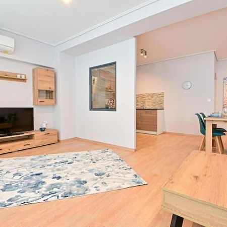 Cozy Apartment Located On Piraeus Port Area- Buitenkant foto