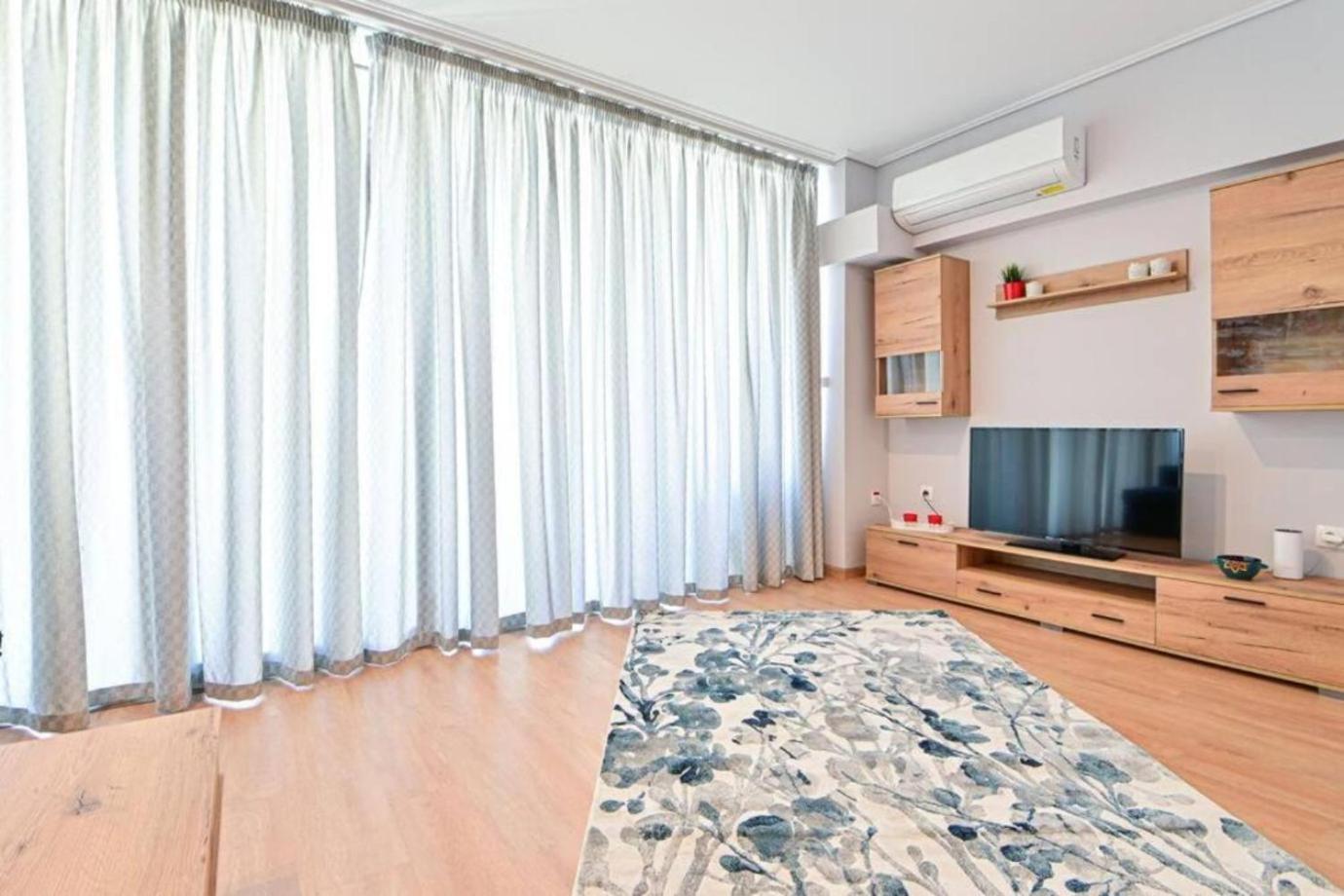 Cozy Apartment Located On Piraeus Port Area- Buitenkant foto
