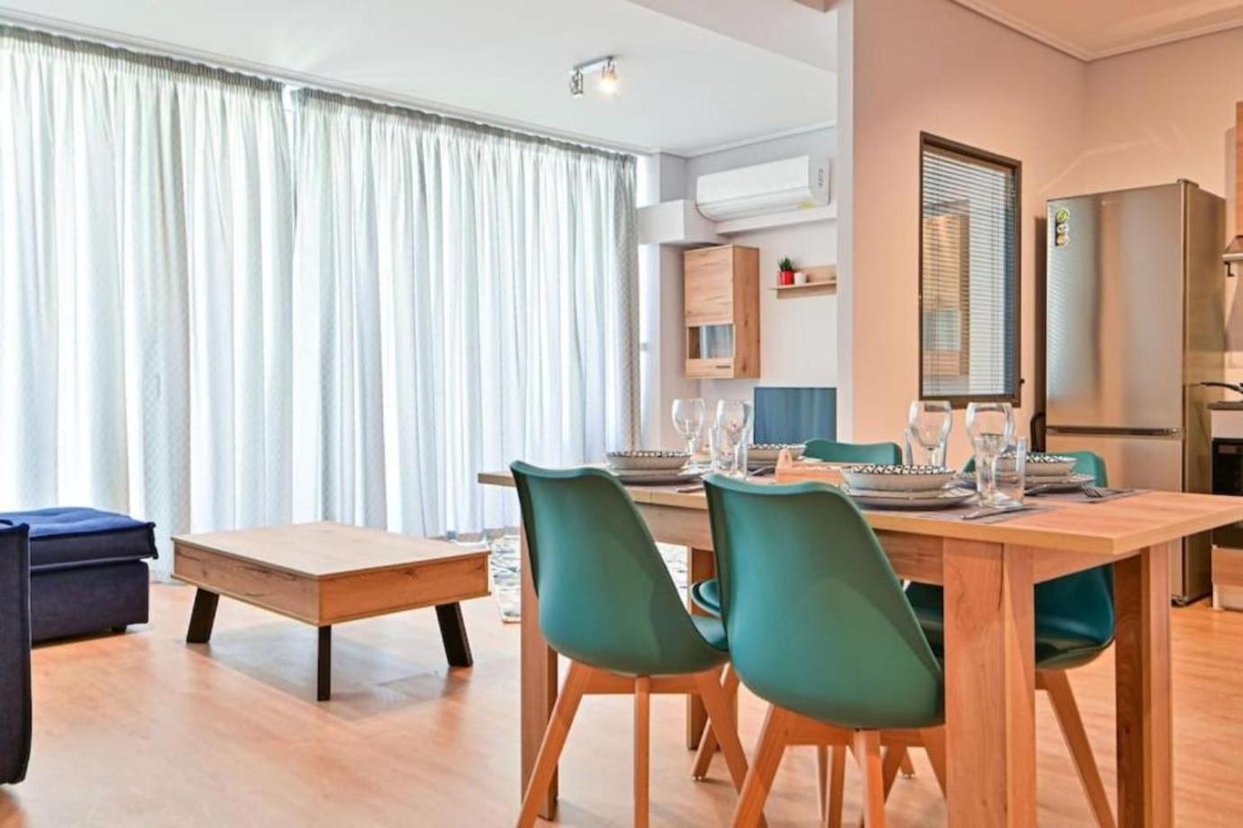 Cozy Apartment Located On Piraeus Port Area- Buitenkant foto