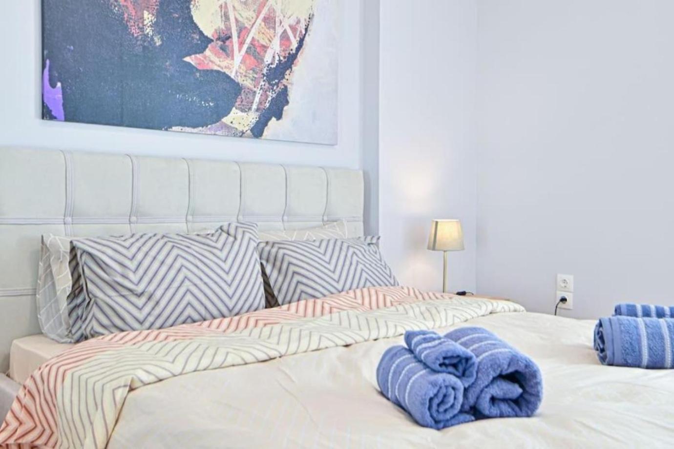 Cozy Apartment Located On Piraeus Port Area- Buitenkant foto